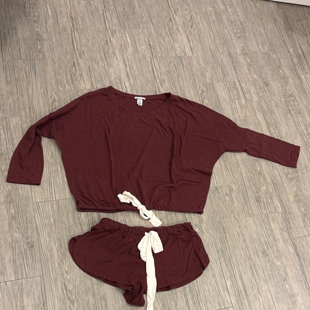 Women's Maroon Two-Piece Lounge Set with Cream Tie
